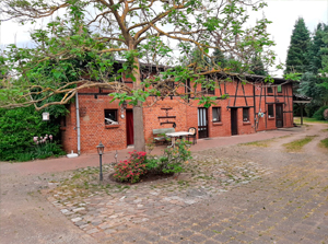 Wohnhaus mit Büro in Neuhof bei Parchim